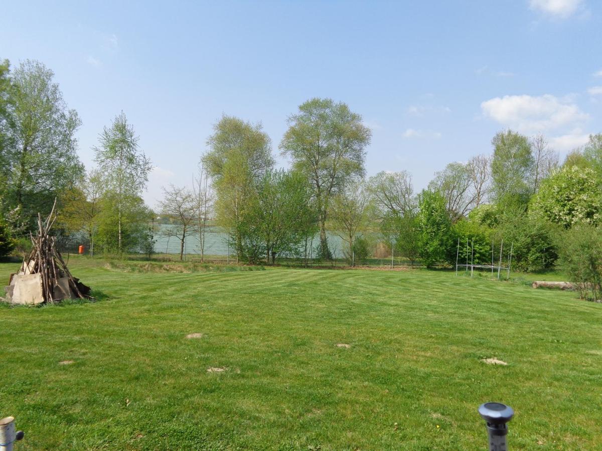 Barrierefreies Zimmer Im Blockhaus Mit Sauna Am See Soyen 外观 照片