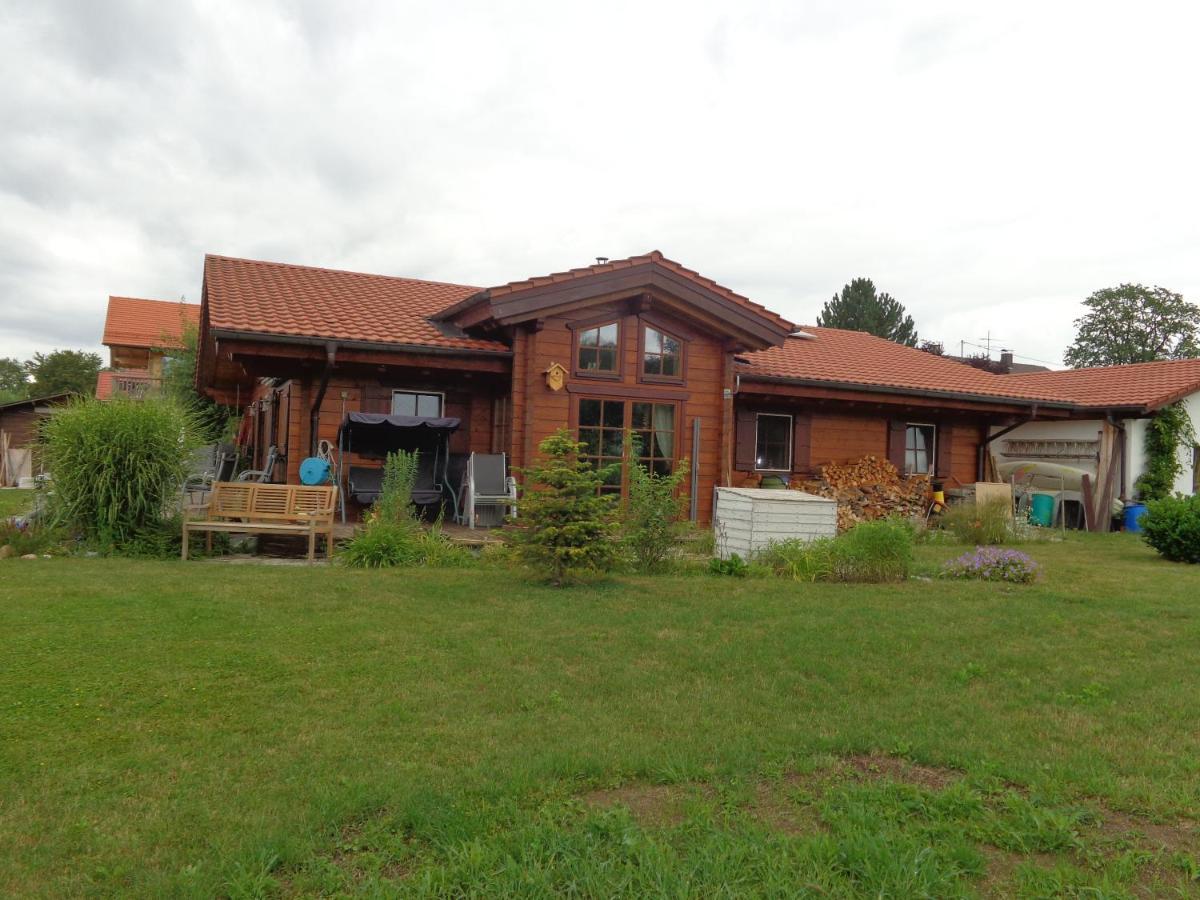 Barrierefreies Zimmer Im Blockhaus Mit Sauna Am See Soyen 外观 照片