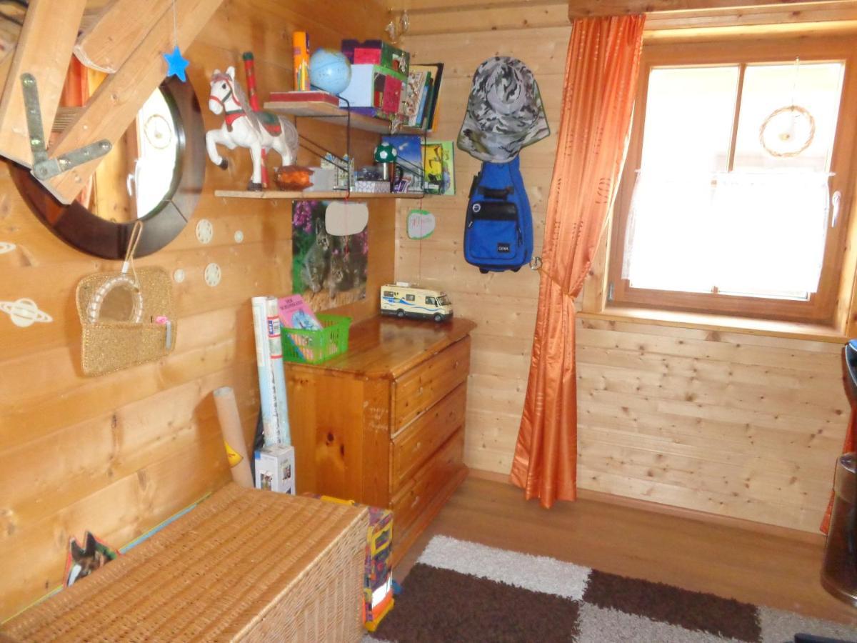 Barrierefreies Zimmer Im Blockhaus Mit Sauna Am See Soyen 外观 照片